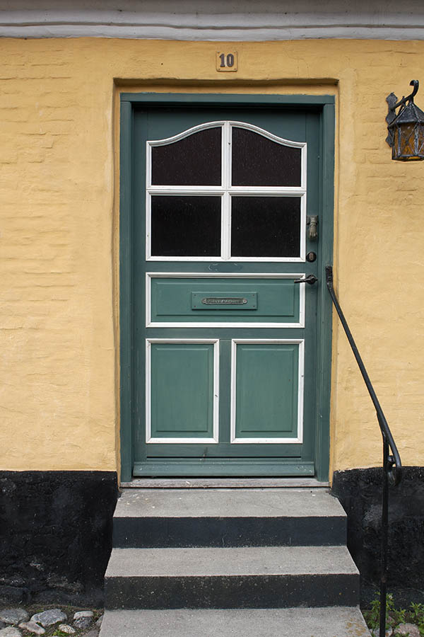 Photo 00420: Panelled, formed door in green and white colours