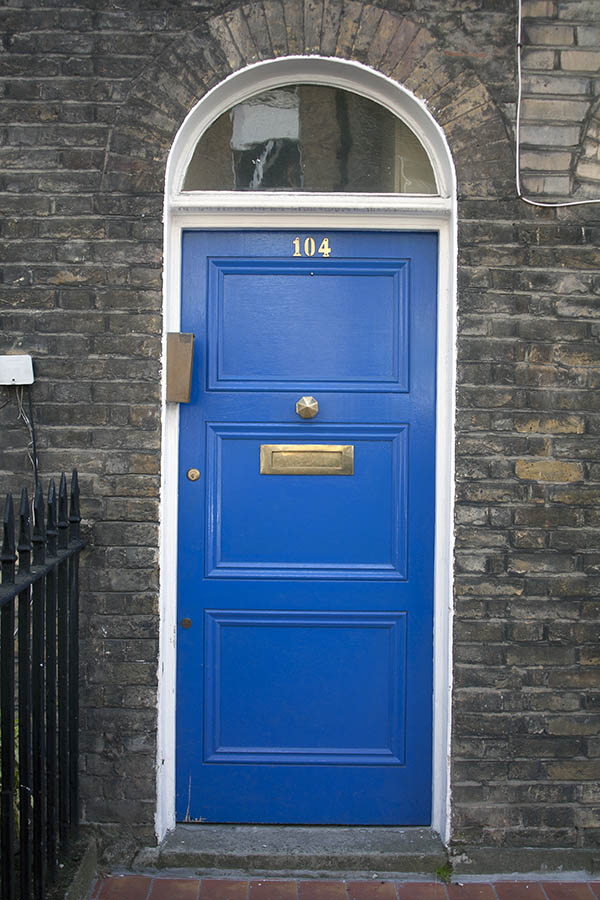 Photo 04584: Panelled, blue door with fan light