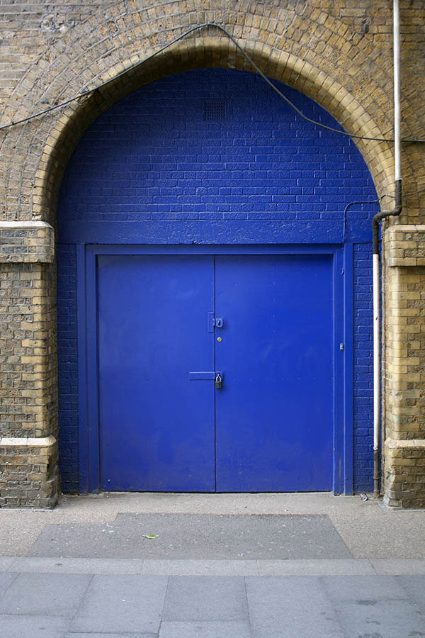 Photo 04801: Blue metal double door