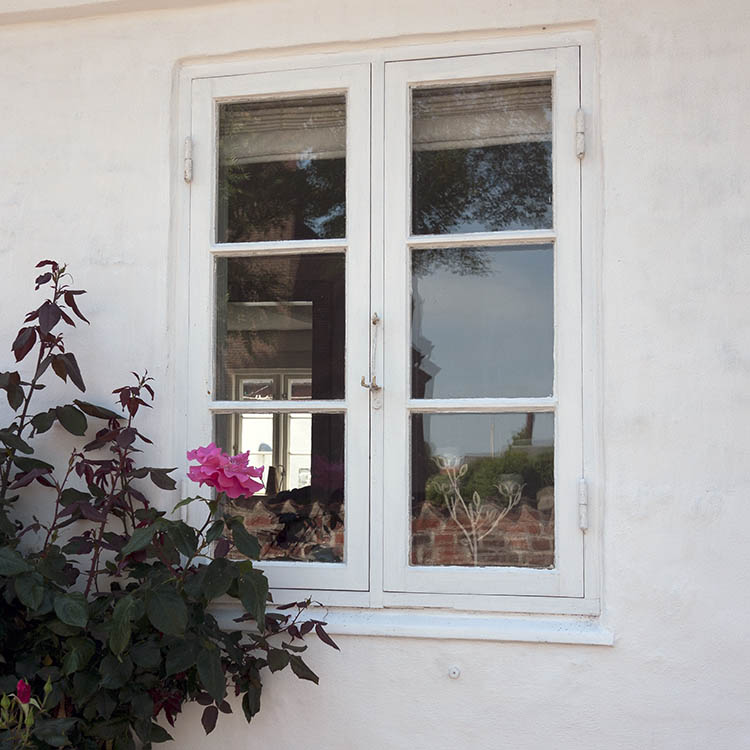 Photo 08649: White window with two frames and six panes