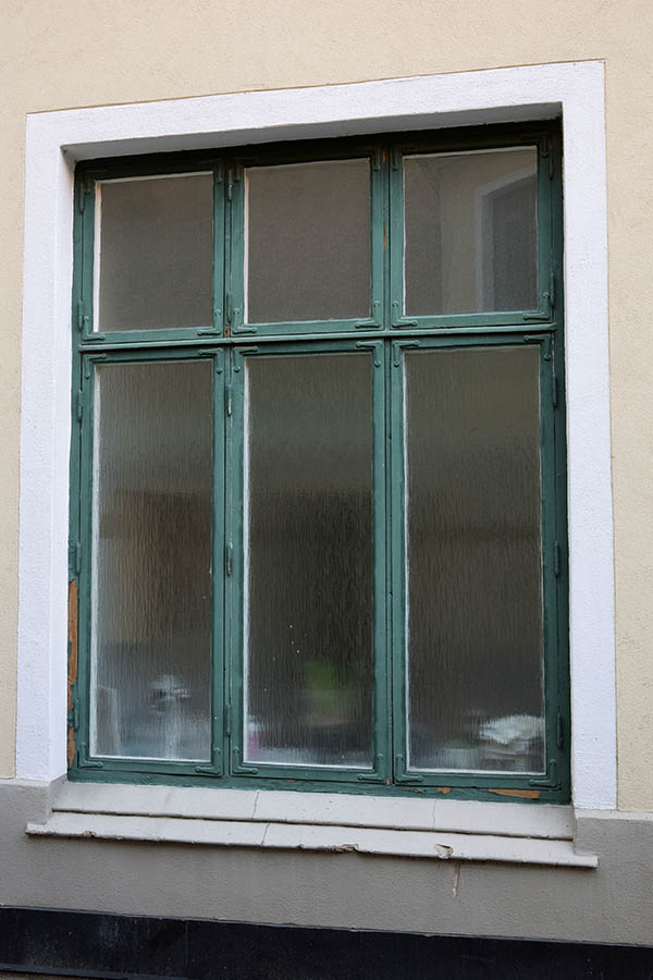 Photo 10445: Green window in Dannebrog style with six frames