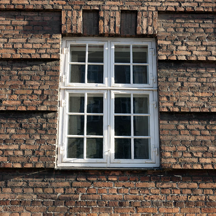 Photo 10485: White window with four frames and 20 panes