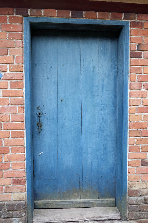 Photo 11193: Blue door made of planks