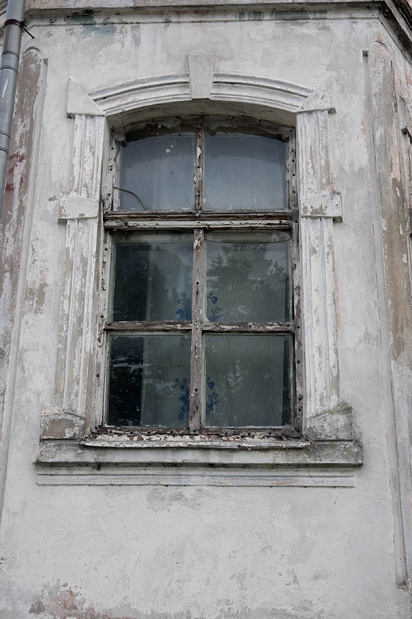 Photo 12844: Decayed, formed, unpainted window with six panes