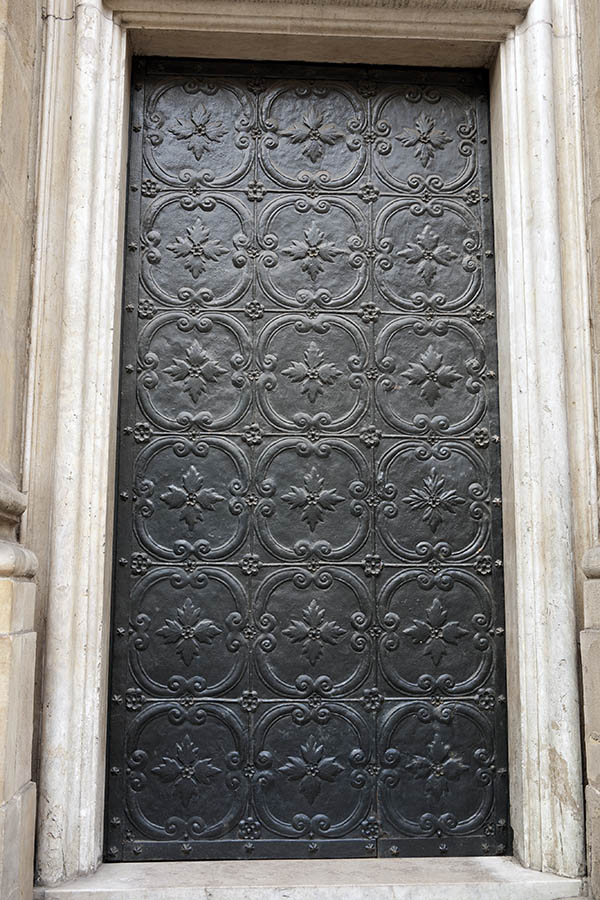 Photo 13528: Black, decorated metal door