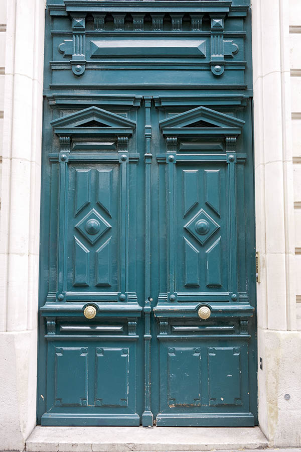 Photo 15571: Carved, panelled, teal double door