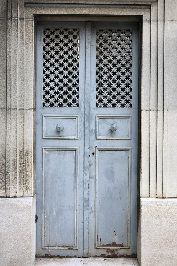 Photo 15588: Grey cast iron double door with latticed door lights