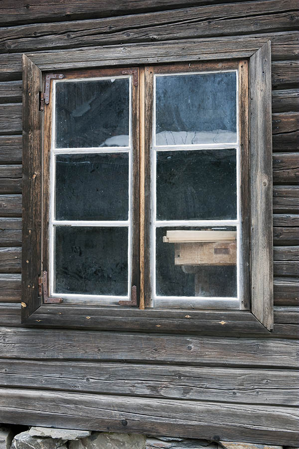 Photo 17394: Oiled window with two frames and six panes