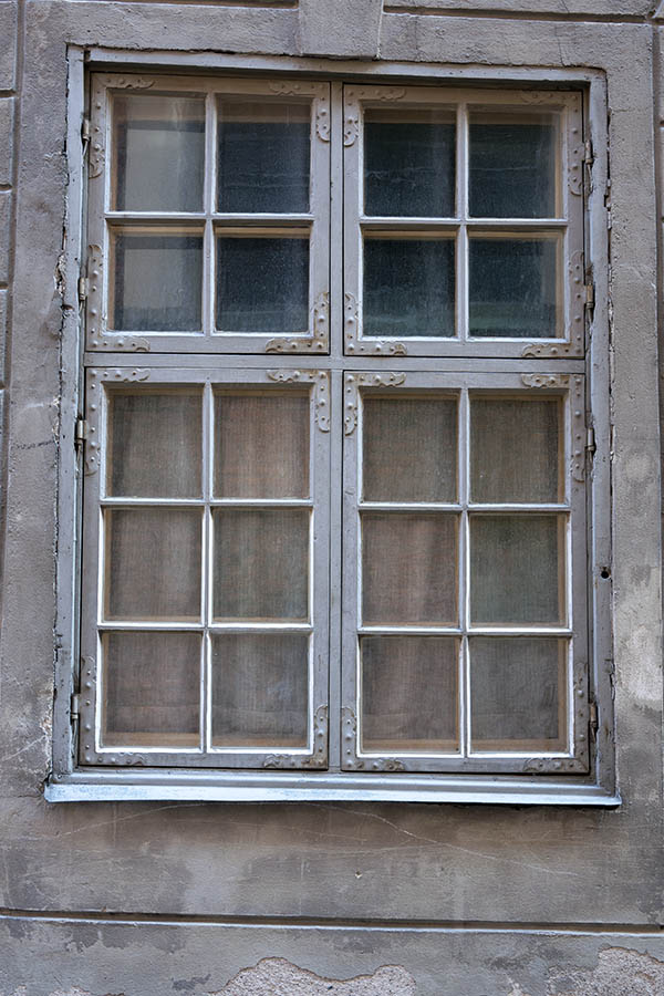 Photo 17889: Large, grey window with four frames and 20 panes