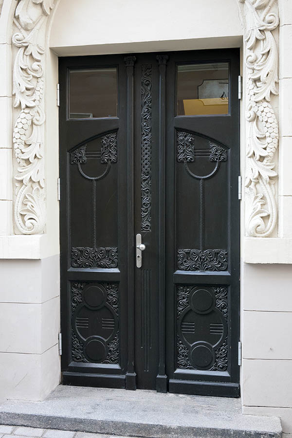 Photo 19518: Panelled, carved, formed, black double door with door lights