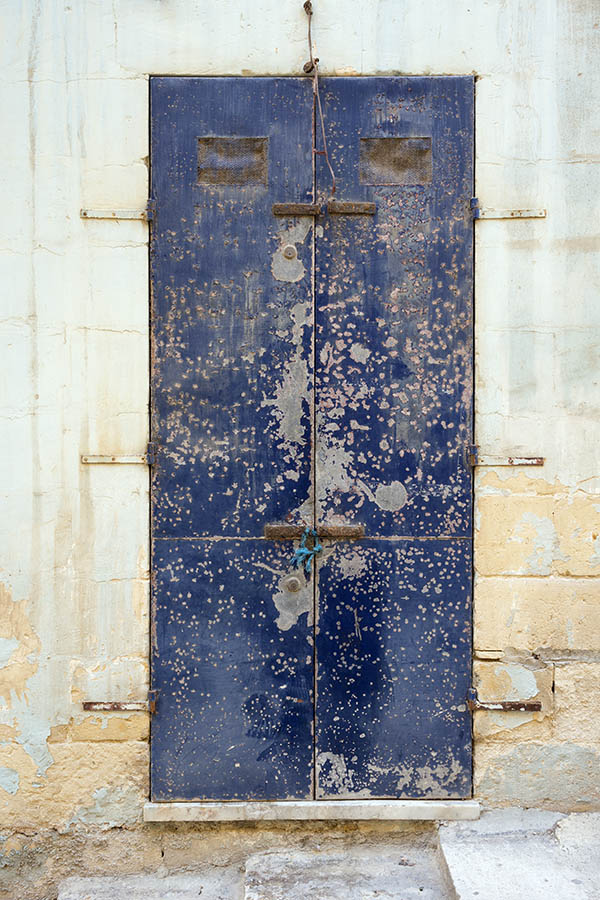 Photo 24017: Worn, blue metal double door