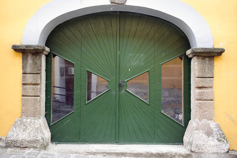 Photo 25983: New, green gate in four parts with large, formed door lights