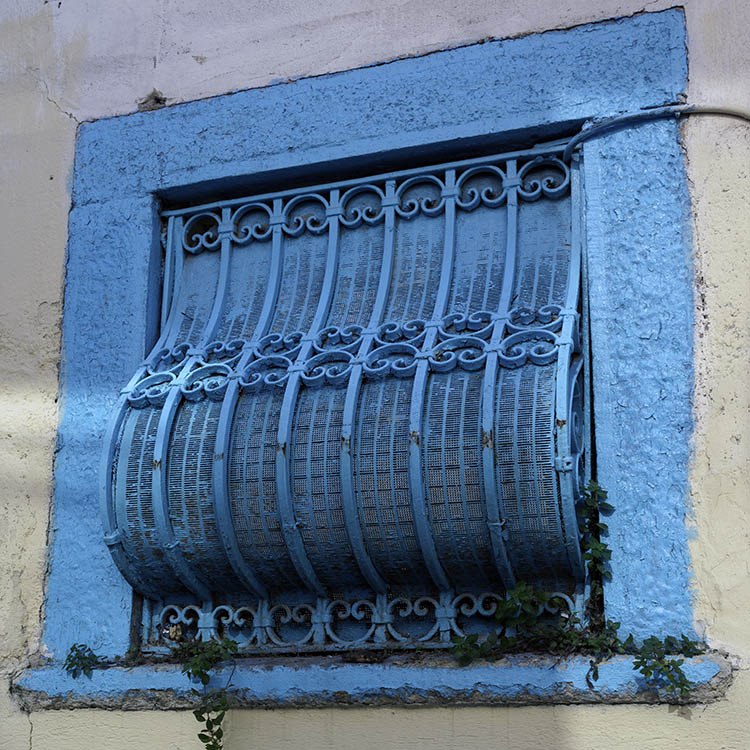 Photo 26532: Blue, latticed and grated window