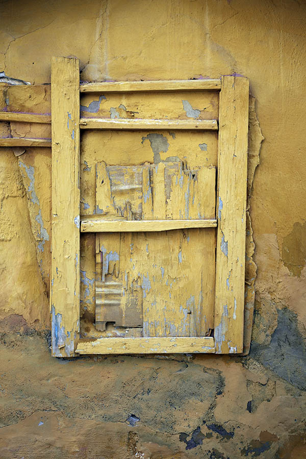 Photo 26561: No window: Decayed, yellow former window