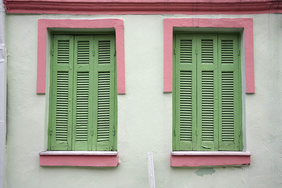 Photo 26914: Two light green windows with each three frames