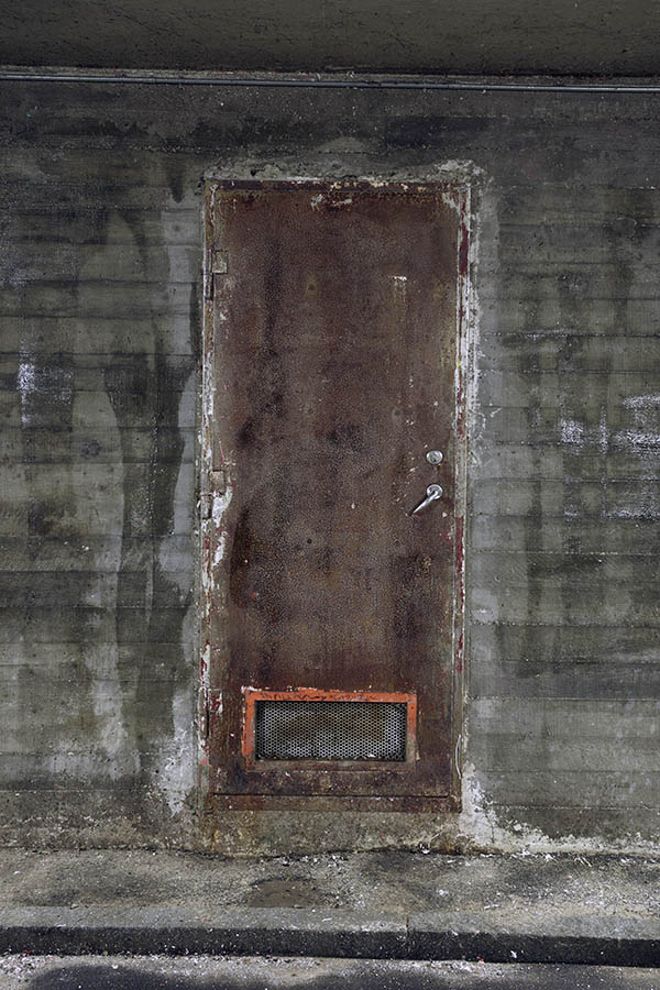 Photo 26958: Decayed, brown metal door