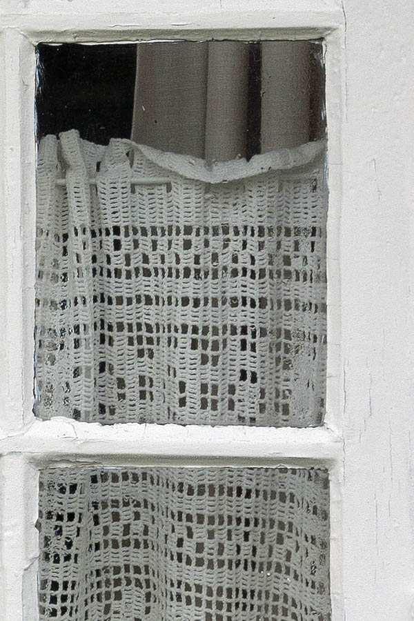 Photo 09698: White window with two frames and six panes