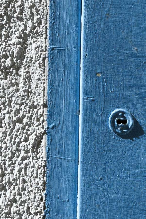 Photo 15256: Light blue trapdoor