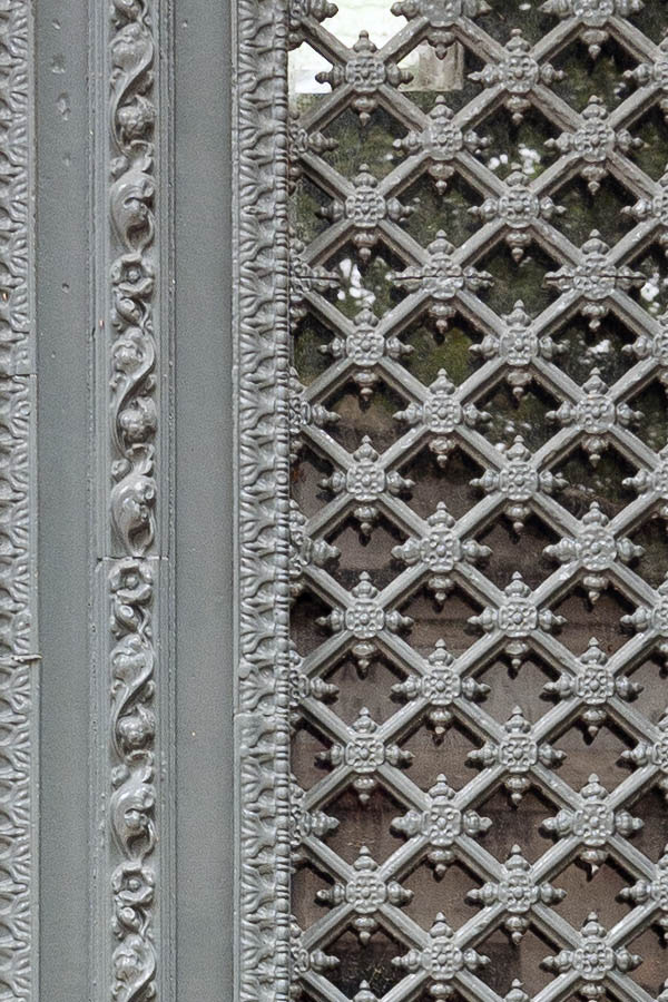 Photo 15608: Grey cast iron double door with latticed door lights