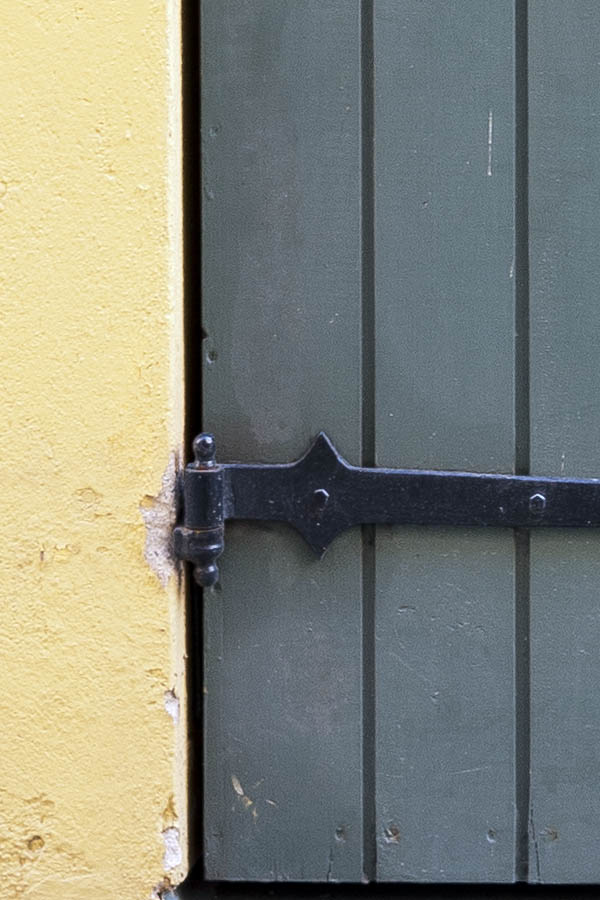 Photo 17713: Teal shutters with black hinges