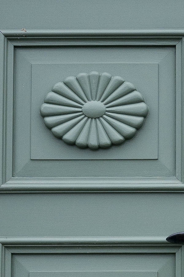 Photo 18318: Panelled, teal Simrishamn double door with door lights