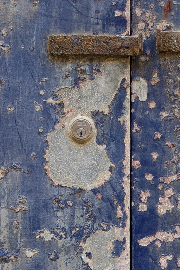 Photo 24017: Worn, blue metal double door