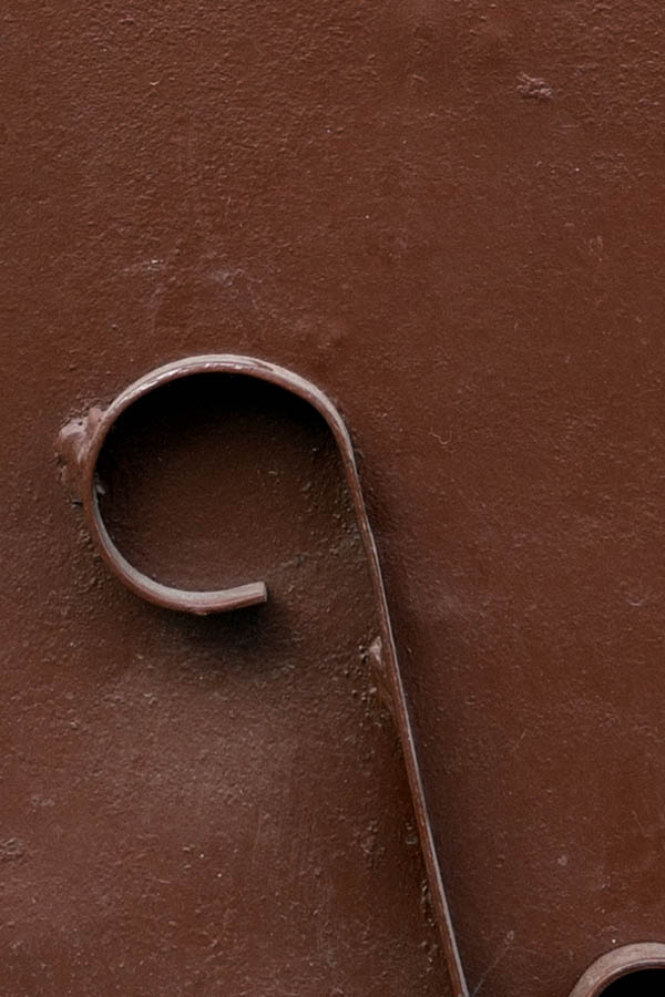 Photo 26408: Brown metal door