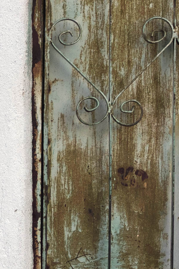 Photo 26616: Worn, light green, rusty metal half-door