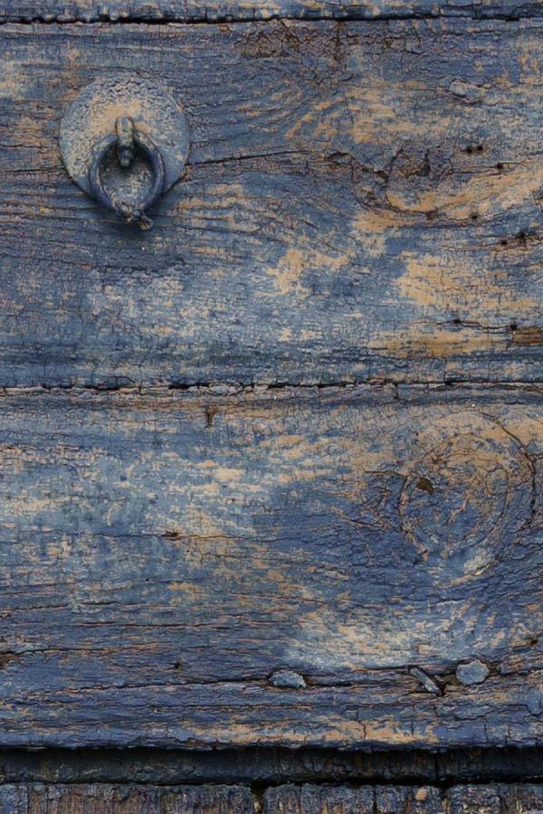 Photo 26773: Decayed, blue half-door of boards