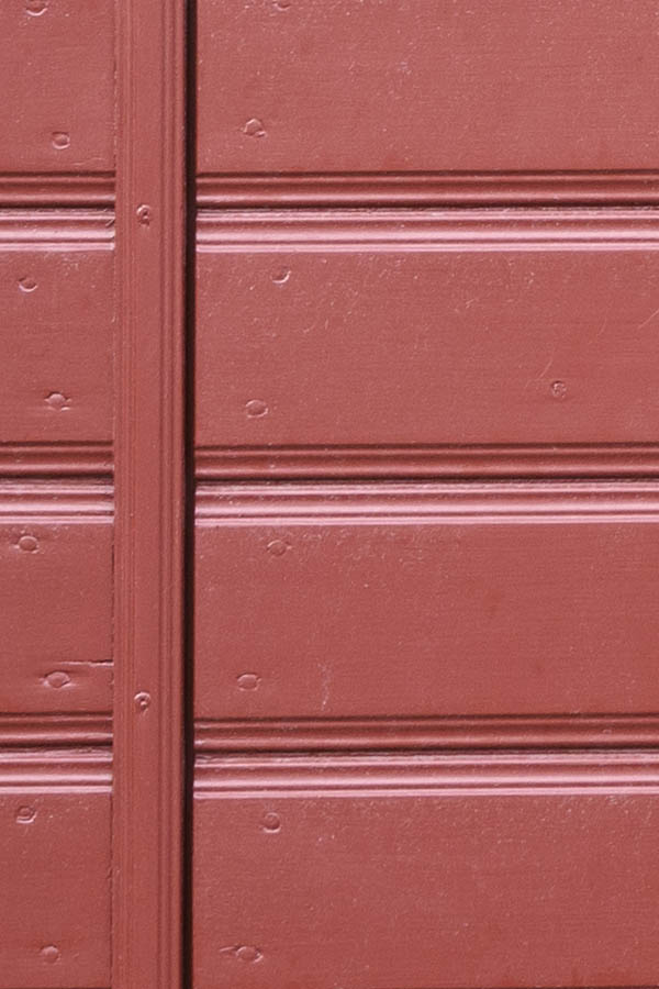 Photo 27121: Red door of boards with sidepiece