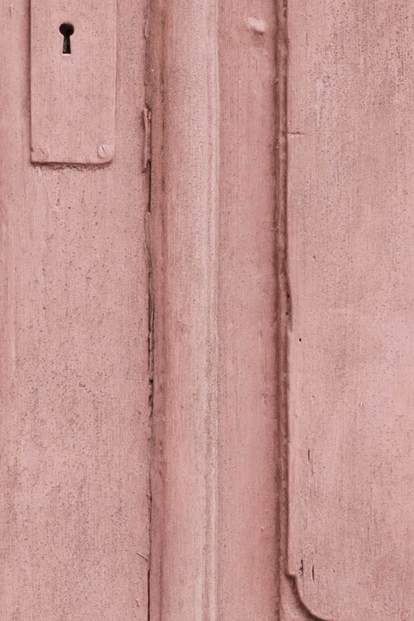 Photo 27302: Carved, panelled, pink double door