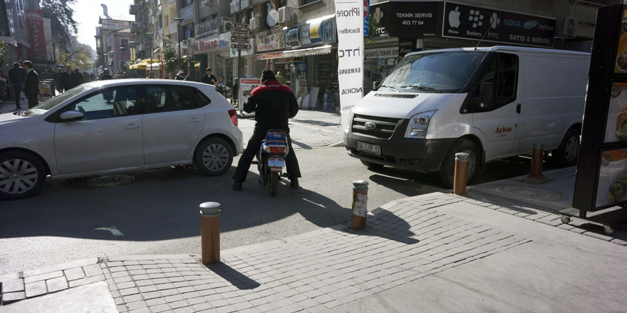 Kibris Sehitleri Caddesi 6