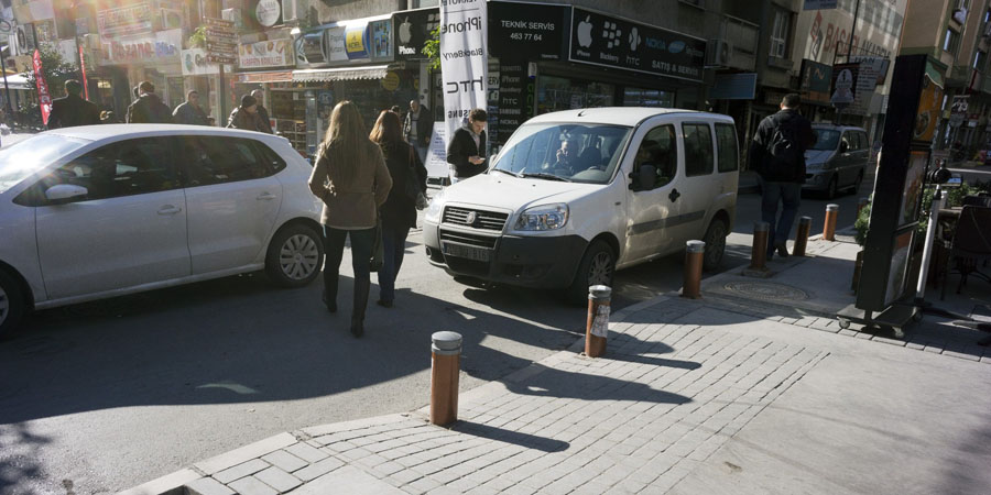 Kibris Sehitleri Caddesi 7