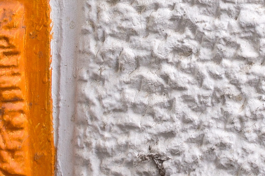Photo 24601: Wall with white and orange tiles