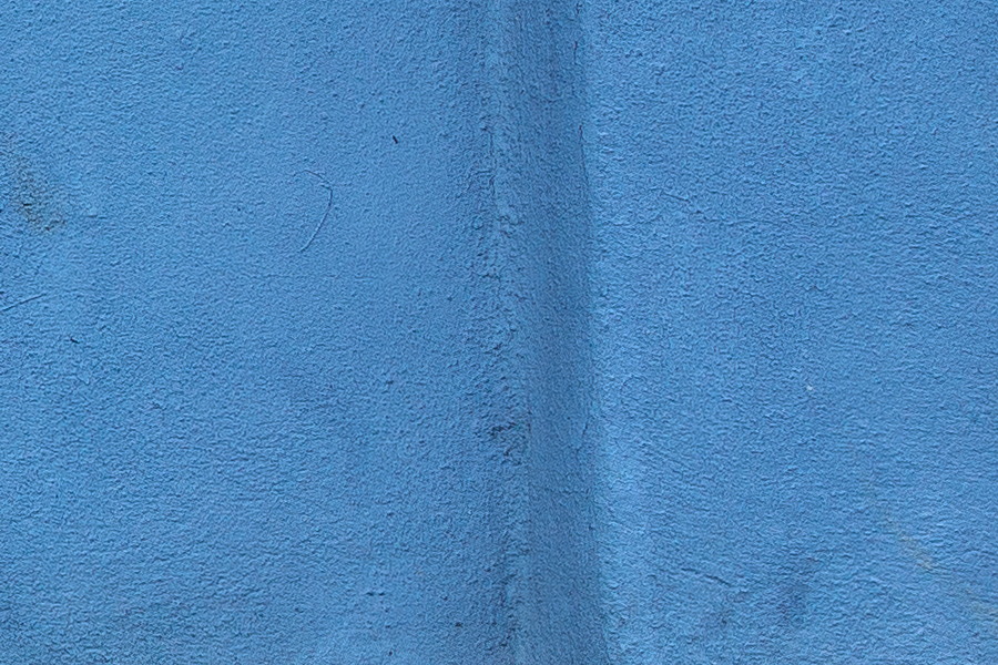 Photo 25347: Blue, plastered wall with indentation