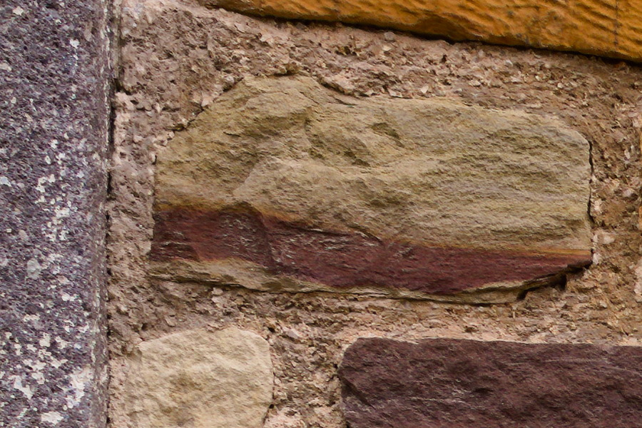 Photo 27445: Stone frame with yellow and red stones